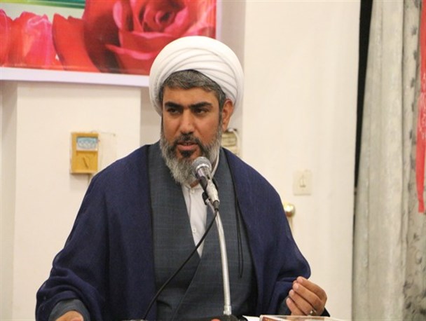 حاج قاسم سلیمانی سیاست‌مدار عرصه میدان بود