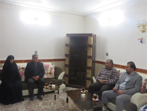 خانواده شهدا و جانبازان ارزنده‌ترین یادگاران دوران حماسه و دفاع مقدس هستند