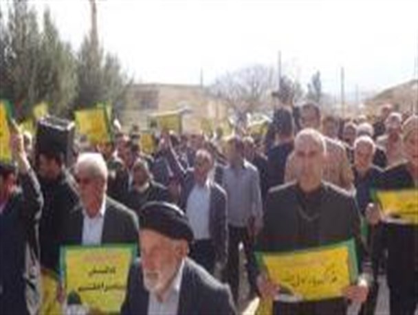 اعتراض نمازگزاران سیروانی به هتاکی نشریه فرانسوی