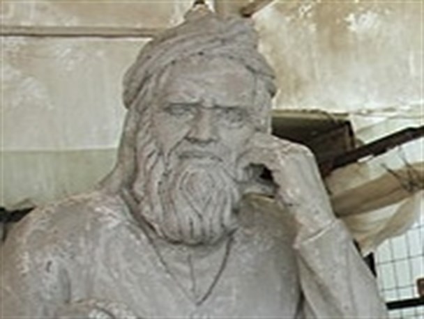 مجمسه عمر خیام در میدان خیام ایلام نصب می شود