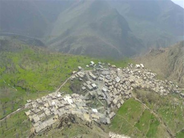 دل روستایی زیبا در شهرستان سـروآباد با قدمتی بیش از 5 قرن