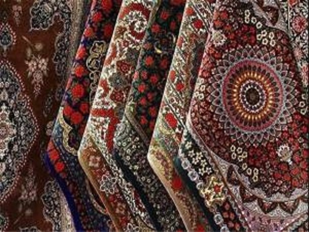 جمهوری آذربایجان فرش دستبافت ایرانی را به نام خود در مجامع جهانی معرفی می‌کند