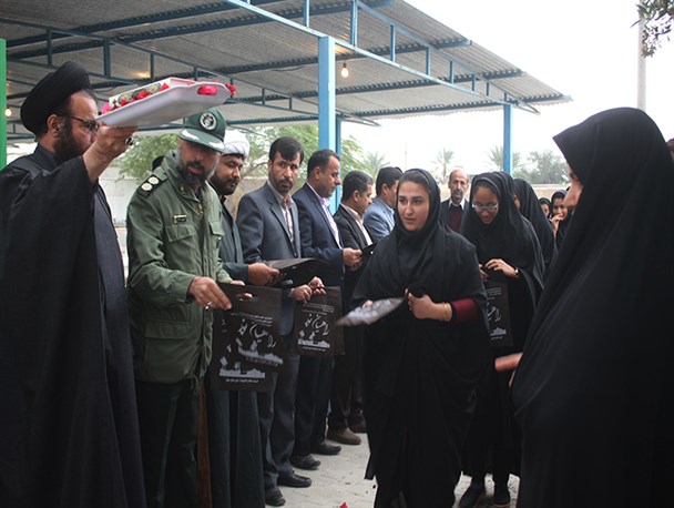 اعزام دانش‌آموزان دختر گله دار و اسیر به مناطق عملیاتی جنوب