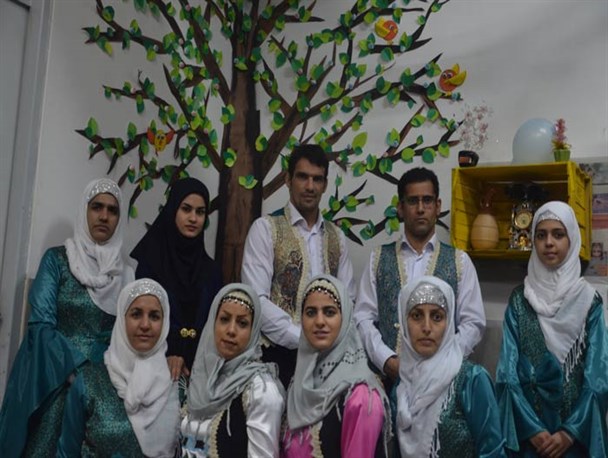 ناشنوایان اردکانی انتظاری جز دیده شدن ندارند