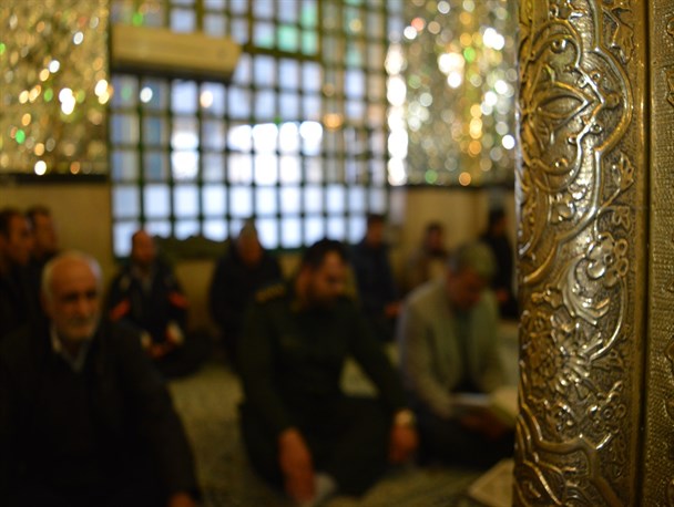 آستان مقدس امام زاده اسماعیل(ع) فیروزکوه غبار روبی شد