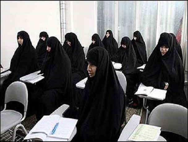ثبت نام حوزه علمیه خواهران دلوار آغاز شد