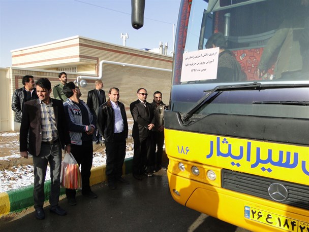 اردوهای راهیان نور بزرگ ترین مانور فرهنگی کشور/ اعزام ۴۰ دانش آموز از شرق اصفهان به اردوهای راهیان نور