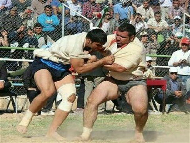 برگزاری مسابقات کشتی چوخه جام شهدای چناران