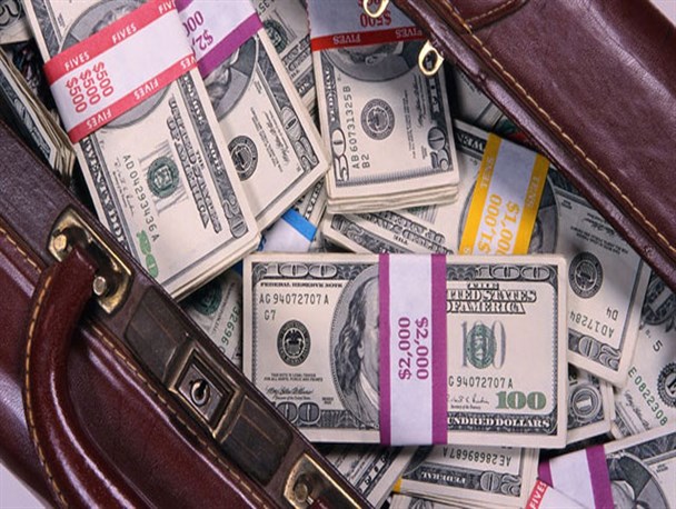پول‌شویی فضای کسب‌وکار کشور را ناامن کرده است/ اصناف مشاهدات غیرمعقول در معاملات بزرگ را سریعاً گزارش دهند