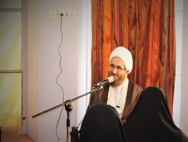 نشست صمیمی دانش آموزان اصفهانی با نماینده ولی فقیه در اتحادیه انجمن‌های اسلامی دانش‌آموزان+ تصاویر