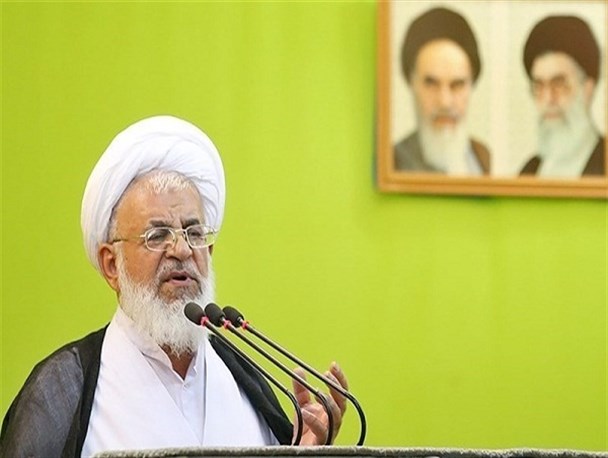 شهید سلیمانی الگوی بی نظیر برای مسئولان/مسئولان در هزینه کرد بیت المال دقت کنند