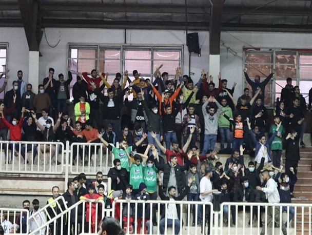 ورود تماشاگران به سالن‌ها ممنوع شد/ ابلاغیه جدید فدراسیون پزشکی ورزشی