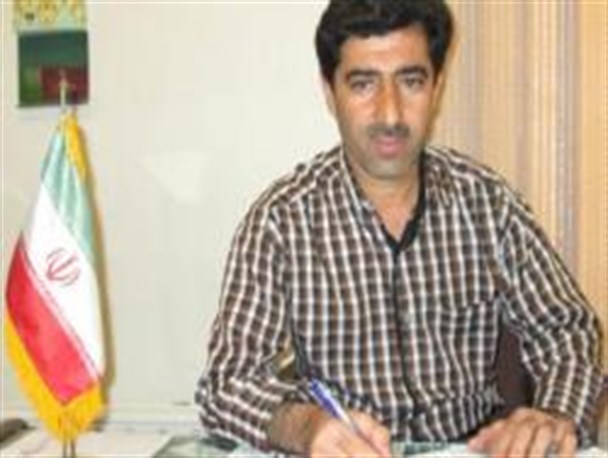 اهدا دویست و بیست و شش جلد کتاب به کتابخانه عمومی ایوان در بهمن ماه