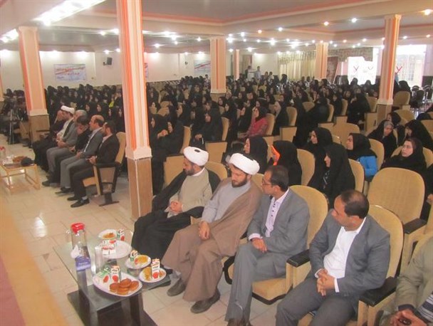 گردهمایی قالی بافان شهرستان چرداول برگزار شد