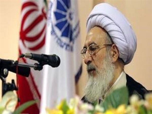اقتصادمقاومتی حلاّل مشکلات است نه واردات /مبادا افراد موردپسند آمریکا به کُرسی مجلس و خبرگان دست یابند