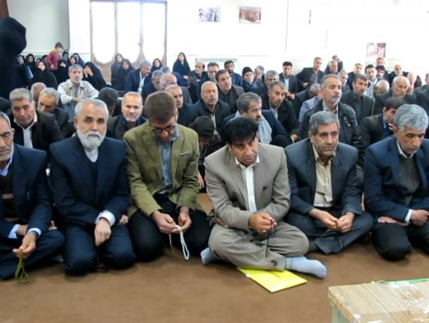 همایش گلگشت خانوادگی یادگاران 8 سال دفاع مقدس در گیلانغرب برگزار شد+ تصاویر