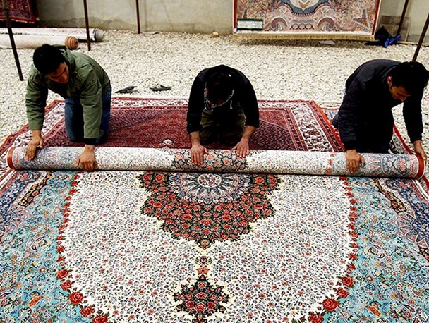 بازار داغ کلاهبرداران قالی شو در شب عید/ کرج ۱۲۵  واحد صنفی مجاز قالیشویی دارد