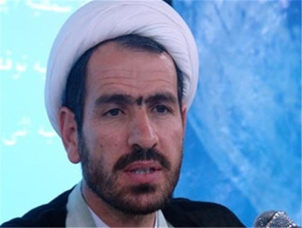 تحقق گام دوم انقلاب با حرکت‌های بروکراسی جواب نمی‌دهد