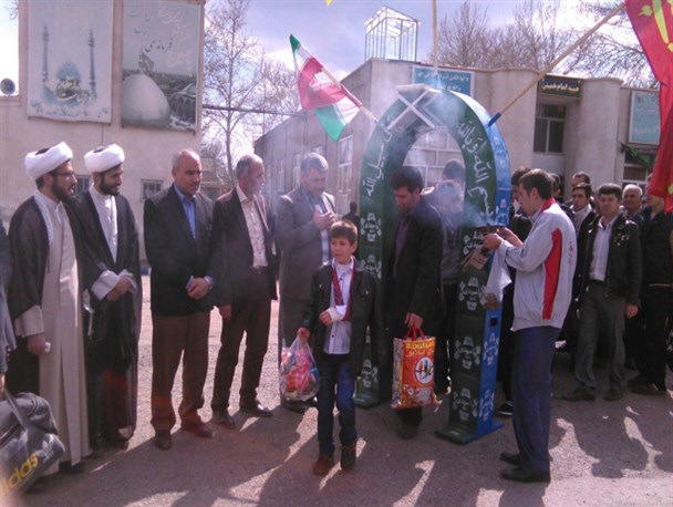 اعزام دومین کاروان راهیان نور خوی به مناطق عملیاتی جنوب