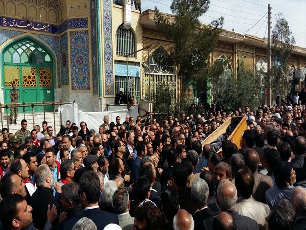 مراسم تشییع پیکر مادر همسر رئیس جمهور آغاز شد