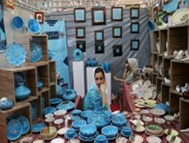 بازارچه هنرهای سنتی و صنایع دستی زنجان پذیرای گردشگران نوروزی