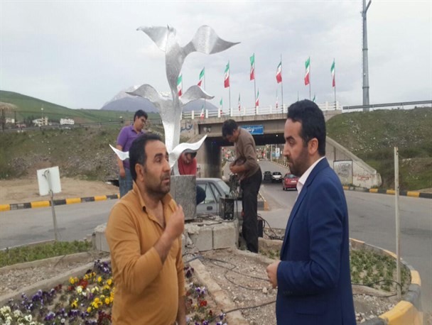 المان شهدا در ورودی توتکابن رودبار نصب شد