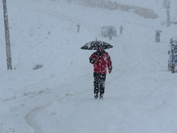 بارش ۳۰ سانتی متر برف در کوهرنگ