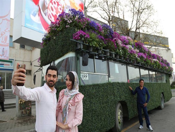 استقبال مسافران از المان های نوروزی در گرگان