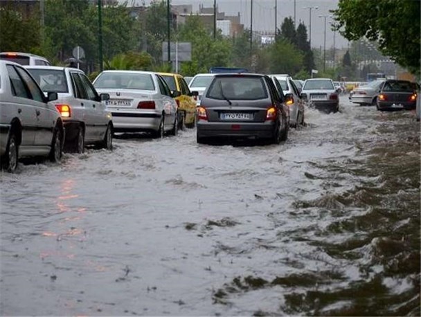 هشدار برای آبگرفتگی معابر درون شهری و برون شهری/ پیش بینی مکانهای امن جهت اسکان موقت در البرز