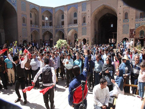 استقبال بهتر گردشگران از استان کرمان نسبت به سال گذشته/جشن نوروزگاه در کاروانسرای گنجعلیخان کرمان در ایام نوروز برگزار می شود
