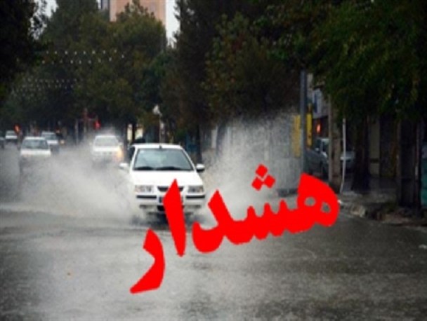 هشدارهای پلیس به رانندگان درلزوم رعایت فاصله طولی در زمان بارندگی