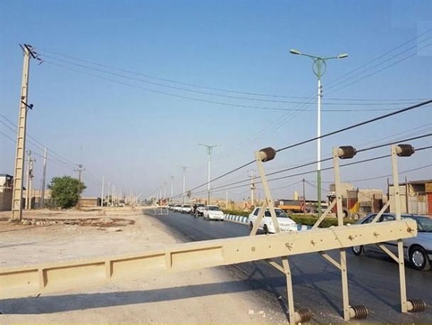 شدت باد موجب قطعی موقت برق در منطقه سردشت لردگان شد