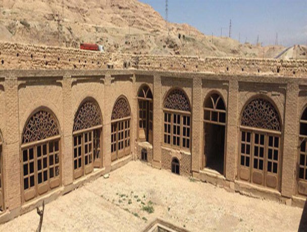 قلعه کنجان چم مهران سمبل هنر باستان