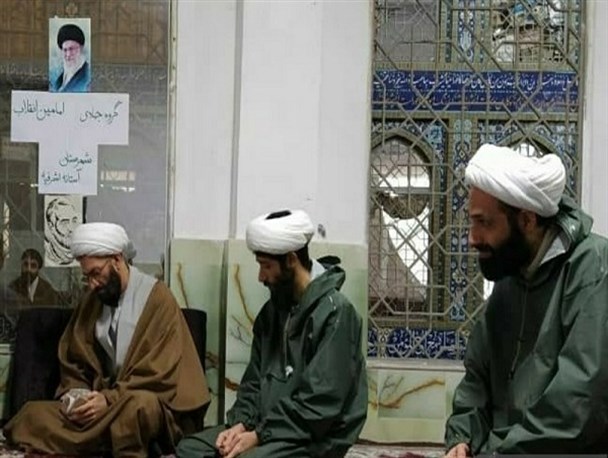 روایت طلبه‌هایی که خود را به غسالخانه‌ها رساندند تا جنازه مسلمانی روی زمین نماند+فیلم