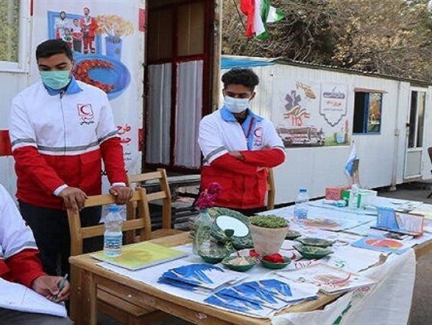 ۲۷۰۰ بسته فرهنگی میان مسافران نورزی لرستان توزیع شد