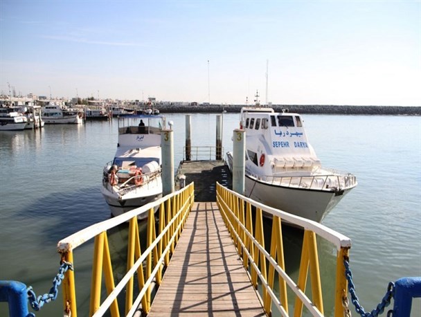 تردد یک میلیون و ۴۳۰ هزار نفر مسافر و گردشگر در بنادر هرمزگان/ ممنوعیت تردد طی روزهای آینده در بنادر غرب استان