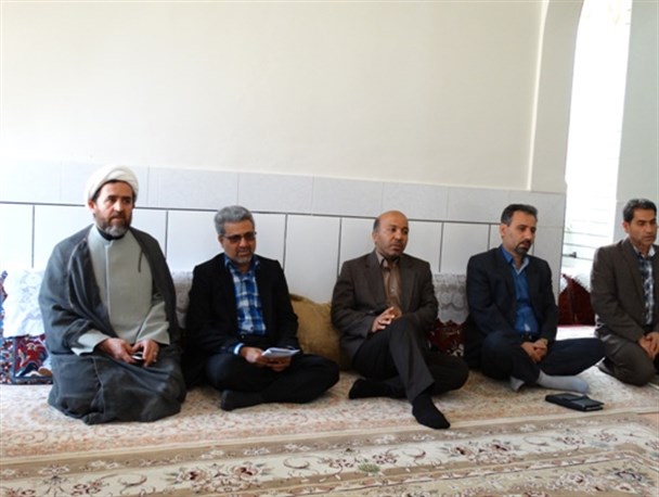 در دیدار از خانواده مرحوم مهدوی در ازنا