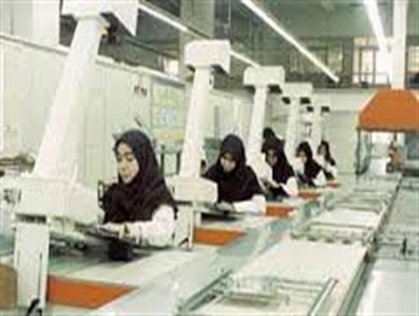 مردانه سازی زنان بدتر از اسارت زن در خانه است/ جامعه مدرن امروز به تحقیر خانه و خانه داری زنان پرداخته است