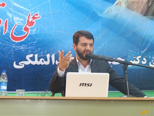 عده ای به دنبال جایگزینی اقتصاد مذاکراتی به جای اقتصاد مقاومتی هستند/اقتصاد مقاومتی عینیت بخشیدن نظام اقتصادی اسلام است