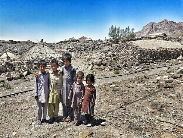 مرثیه ای برای یک روستا/وقتی فقر و بی آبی صدای ساکنان پیر خوشاب را در گلو می خشکاند