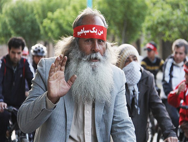 گزارش تصویری /همایش دوچرخه سواری در یزد با شعار من «هم یک سپاهی‌ام»