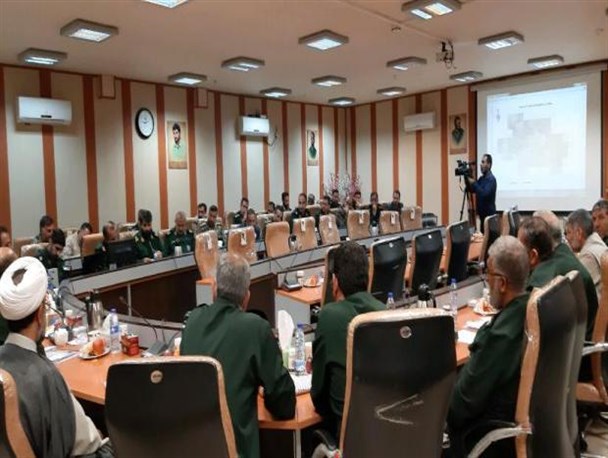 جلسه بررسی وضعیت اسکان سیل‌زدگان شهرهای پلدختر و معمولان برگزار شد+عکس