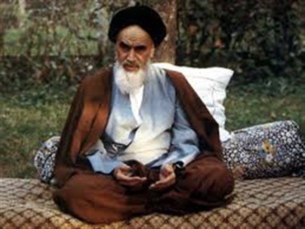قدر نعمتی را که با جهاد عظیم خودتان و خون جوانان برومندتان به دست آوردید عزیز بدارید