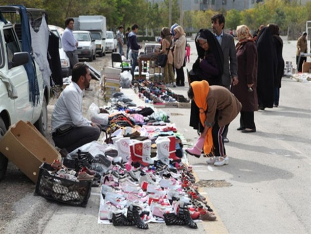 دست‌فروشان حاشیه جاده شاندیز ساماندهی می‌شوند
