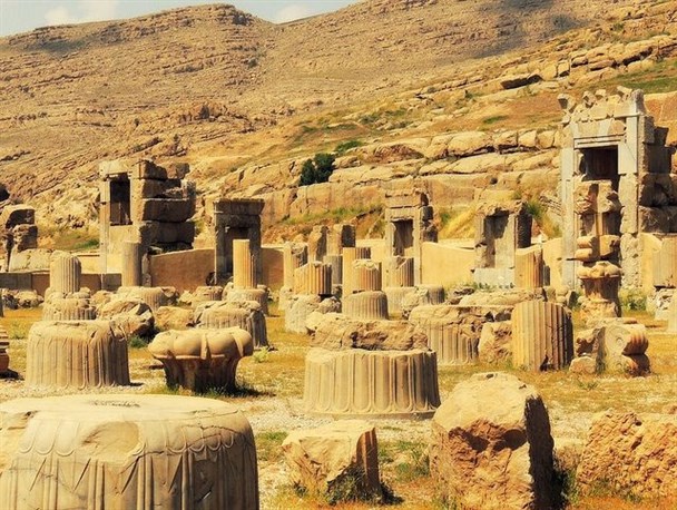 ایران آثار باستانی به سرقت رفته خود را از آمریکا بازمی گرداند