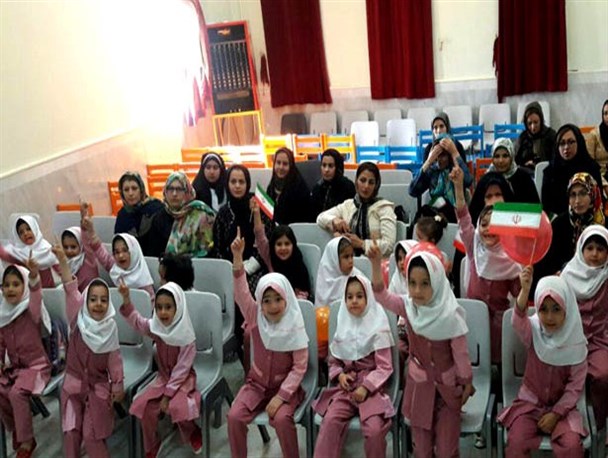 بازدید دانش آموزان  پیش دبستانی از کتابخانه فرمهین