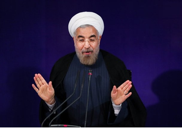 هنرِ سیاست زدگی/ از فراری دادن شادمهر عقیلی تا عکس گرفتن با خوانندگان سوسن خانم