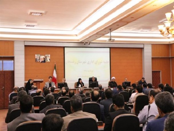 حضور پر شکوه جوانان در شبهای قدر/ همکاری و همفکری مدیران راهگشای حل مشکلات مردم است+عکس