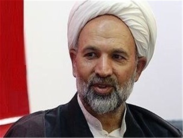 جریان سازش در کشور به دنبال اعطای امتیازات دیگر به دشمن است