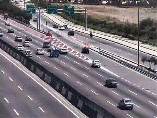 انسداد مسیر جنوب به شمال آزادراه تهران-شمال/ کندوان یک طرفه شد